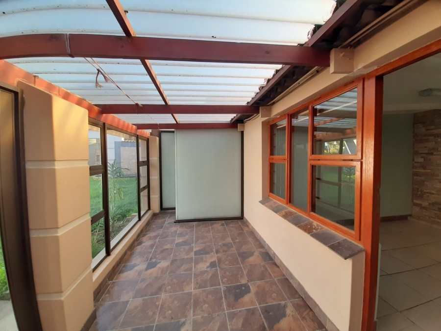 10 Bedroom Property for Sale in Cove Ridge East Eastern Cape